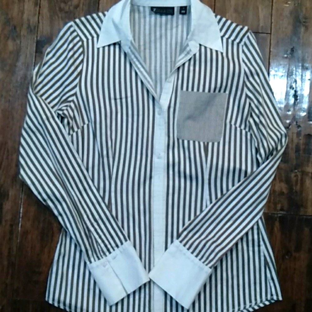 7 Avenue  women shirt